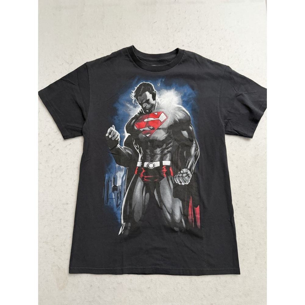 Superman Graphic Shirt Men's M DC Comics Man‎ of Steel Silver Suit Black Cotton